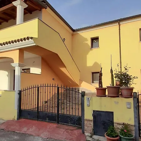 Casa Vacanza شقة *